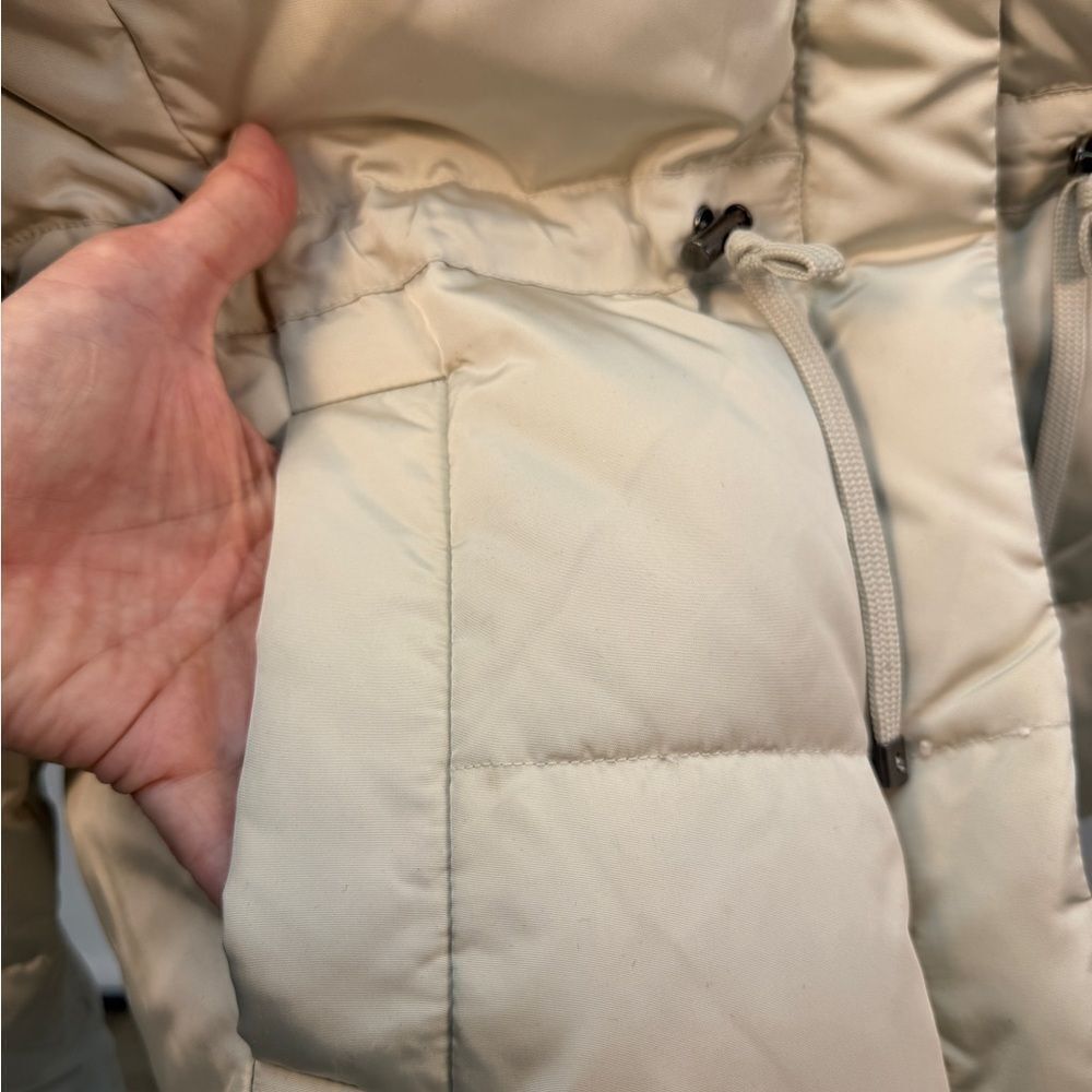 Banana Republic Women's Cream Puffer Jacket with Faux Fur Hood XS - Picture 3 of 9